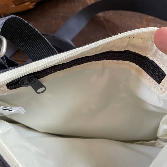 SHERPANI Zoom Crossbody Purse - Picture 5 of 9